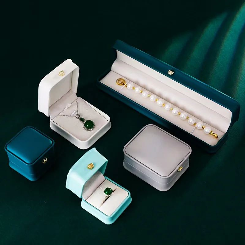 Ring and earring presentation boxes